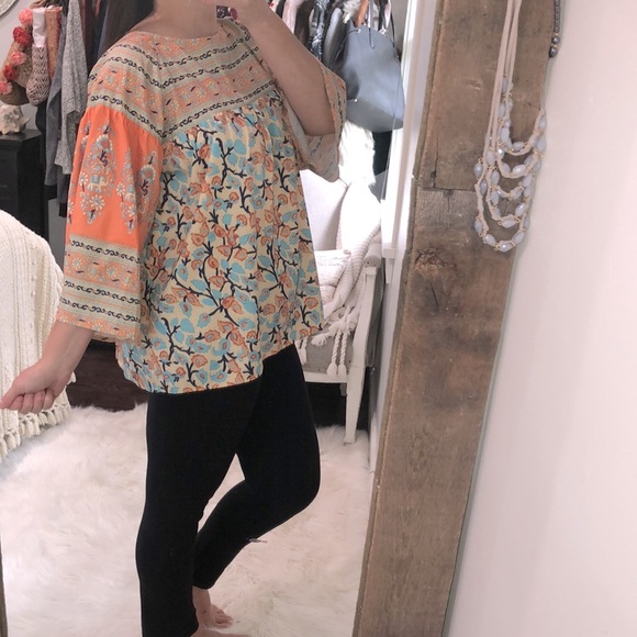 Small beautiful floral boho babydoll top - Picture 2 of 6